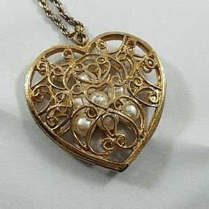 Vintage caged pearl necklace